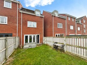 Photo 13- click for photo gallery